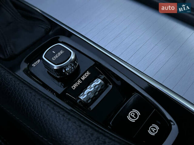 Вольво ХС90 2016 у Дрогобичі на Automoto.ua Чорний Вольво ХС90, об'ємом двигуна 2 л та пробігом 247 тис. км за 21900 $, фото 36 на Automoto.ua