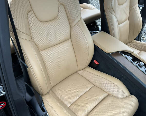 Чорний Вольво ХС90, об'ємом двигуна 1.97 л та пробігом 202 тис. км за 25499 $, фото 37 на Automoto.ua