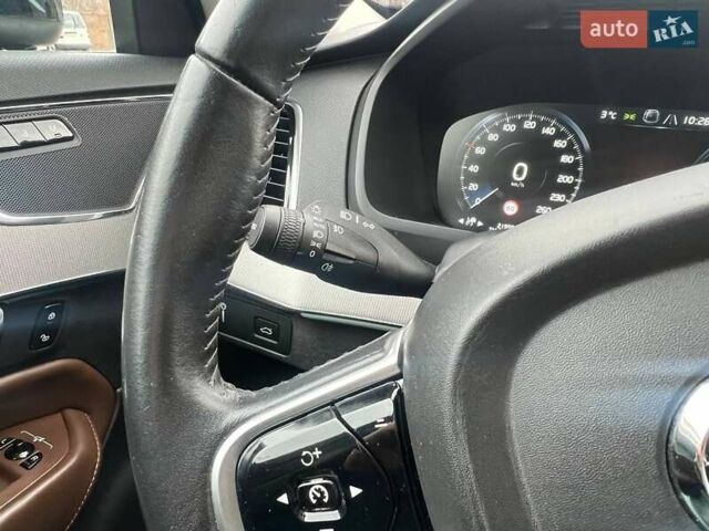 Черный Вольво ХС90, объемом двигателя 2 л и пробегом 219 тыс. км за 31899 $, фото 48 на Automoto.ua