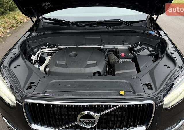 Чорний Вольво ХС90, об'ємом двигуна 2 л та пробігом 290 тис. км за 18500 $, фото 19 на Automoto.ua