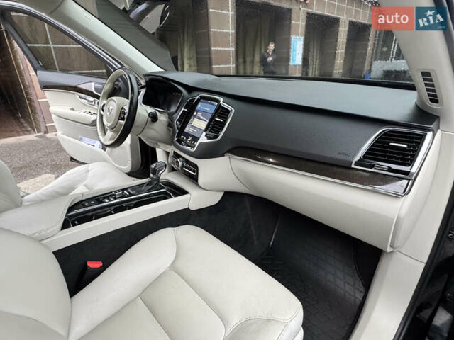 Черный Вольво ХС90, объемом двигателя 1.97 л и пробегом 175 тыс. км за 25800 $, фото 6 на Automoto.ua