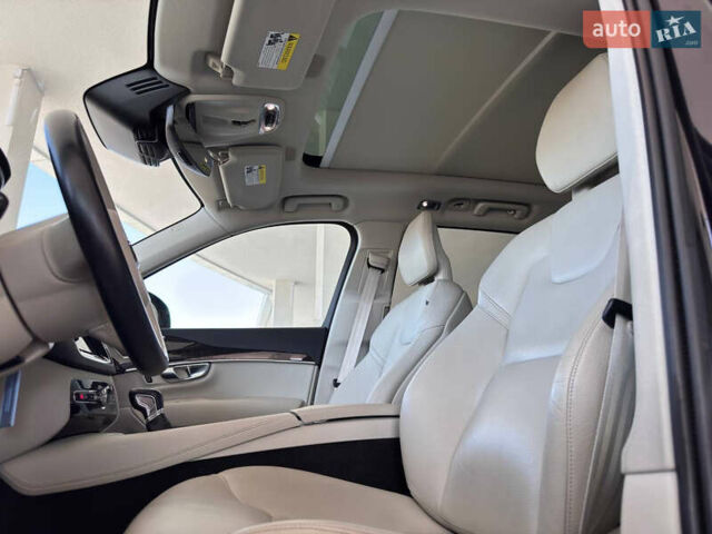 Черный Вольво ХС90, объемом двигателя 1.97 л и пробегом 242 тыс. км за 24800 $, фото 3 на Automoto.ua