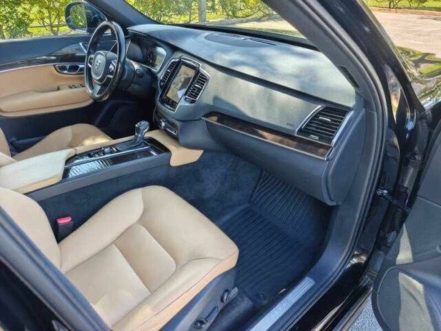 Черный Вольво ХС90, объемом двигателя 2 л и пробегом 99 тыс. км за 4000 $, фото 7 на Automoto.ua