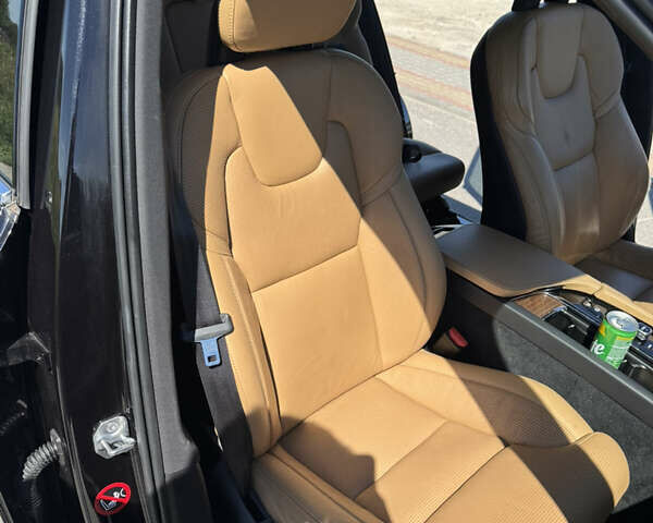 Черный Вольво ХС90, объемом двигателя 1.97 л и пробегом 120 тыс. км за 35000 $, фото 34 на Automoto.ua