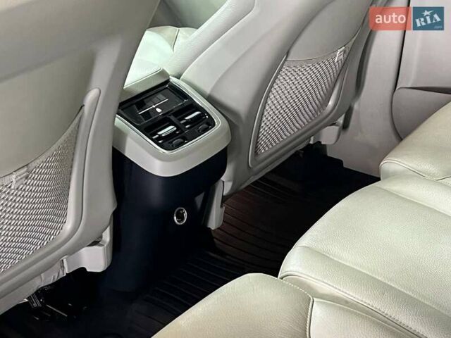 Черный Вольво ХС90, объемом двигателя 1.97 л и пробегом 242 тыс. км за 24000 $, фото 33 на Automoto.ua