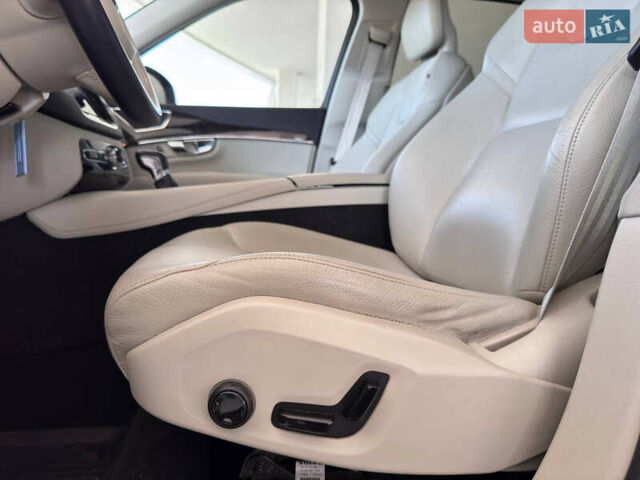 Черный Вольво ХС90, объемом двигателя 1.97 л и пробегом 242 тыс. км за 24800 $, фото 8 на Automoto.ua