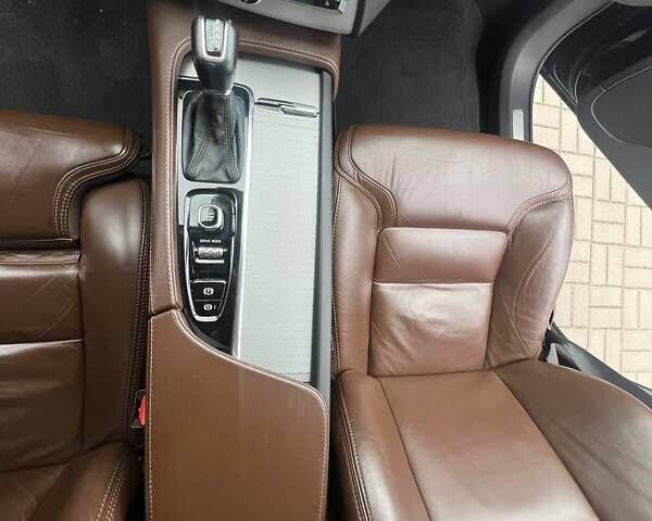 Черный Вольво ХС90, объемом двигателя 2 л и пробегом 219 тыс. км за 31899 $, фото 40 на Automoto.ua