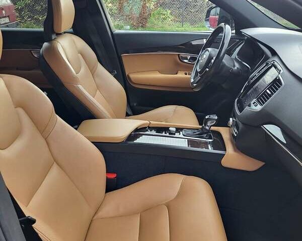 Черный Вольво ХС90, объемом двигателя 1.97 л и пробегом 117 тыс. км за 26800 $, фото 5 на Automoto.ua