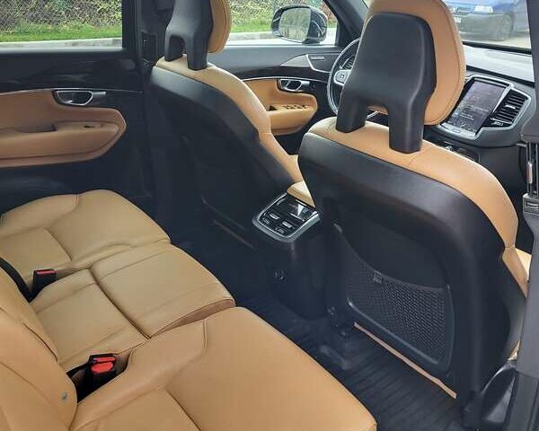 Черный Вольво ХС90, объемом двигателя 1.97 л и пробегом 117 тыс. км за 26800 $, фото 3 на Automoto.ua