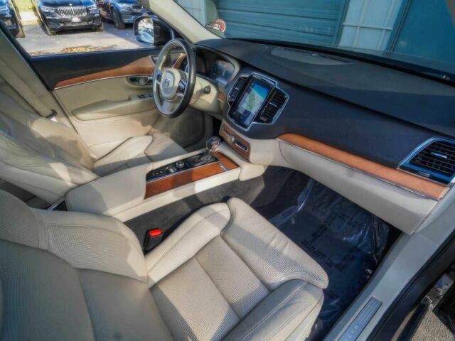 Черный Вольво ХС90, объемом двигателя 2 л и пробегом 38 тыс. км за 18000 $, фото 9 на Automoto.ua