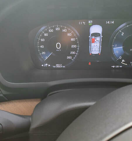 Чорний Вольво ХС90, об'ємом двигуна 1.97 л та пробігом 48 тис. км за 45000 $, фото 10 на Automoto.ua