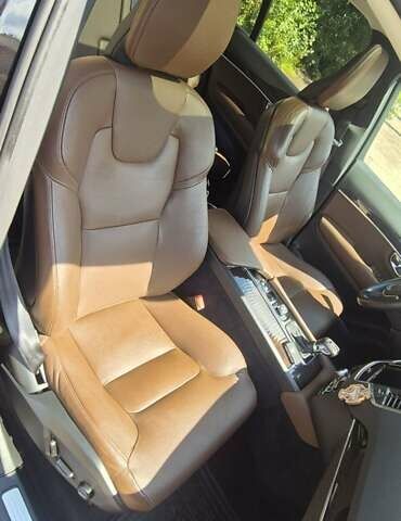 Чорний Вольво ХС90, об'ємом двигуна 1.97 л та пробігом 188 тис. км за 32600 $, фото 7 на Automoto.ua