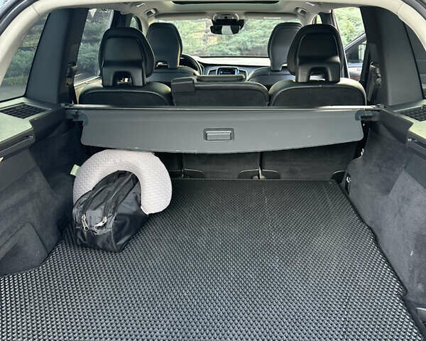 Чорний Вольво ХС90, об'ємом двигуна 2 л та пробігом 142 тис. км за 41000 $, фото 24 на Automoto.ua