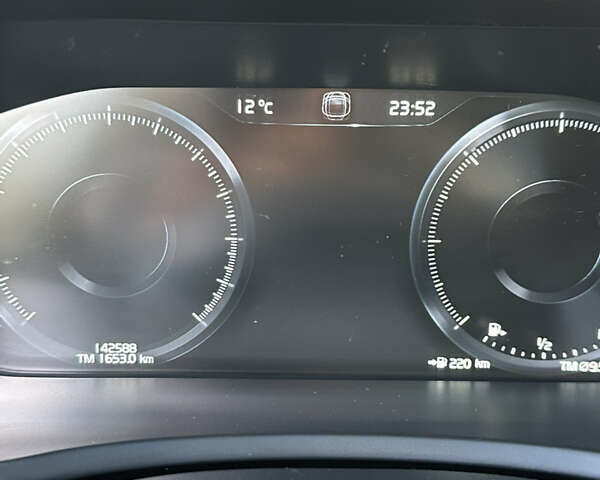 Чорний Вольво ХС90, об'ємом двигуна 2 л та пробігом 142 тис. км за 41000 $, фото 19 на Automoto.ua