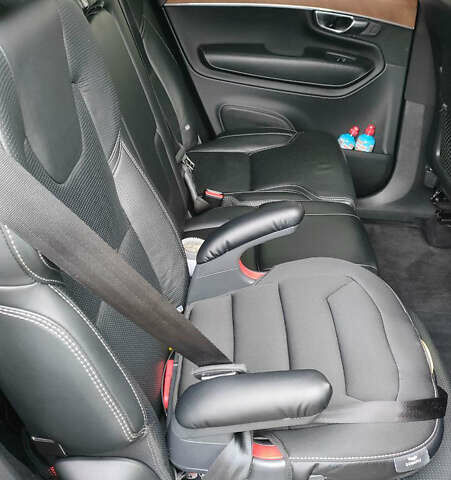 Чорний Вольво ХС90, об'ємом двигуна 1.97 л та пробігом 48 тис. км за 45000 $, фото 9 на Automoto.ua