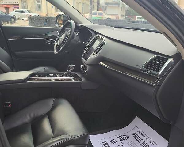 Чорний Вольво ХС90, об'ємом двигуна 2 л та пробігом 108 тис. км за 33000 $, фото 29 на Automoto.ua