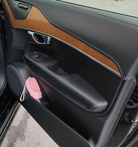 Чорний Вольво ХС90, об'ємом двигуна 1.97 л та пробігом 48 тис. км за 45000 $, фото 3 на Automoto.ua