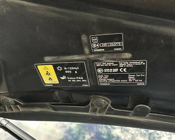 Чорний Вольво ХС90, об'ємом двигуна 2 л та пробігом 142 тис. км за 41000 $, фото 36 на Automoto.ua