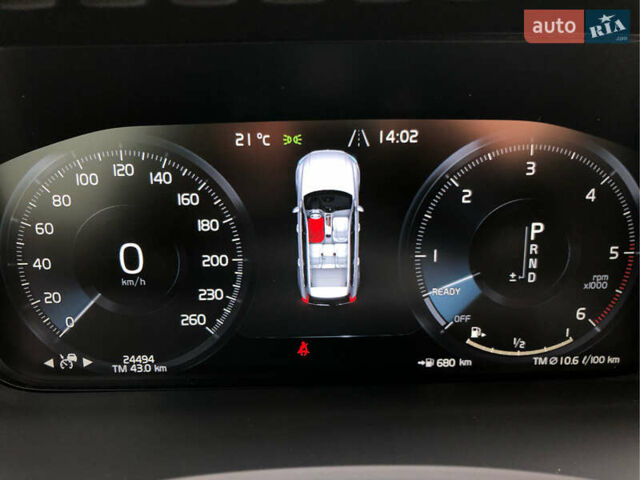 Чорний Вольво ХС90, об'ємом двигуна 2 л та пробігом 138 тис. км за 50000 $, фото 4 на Automoto.ua