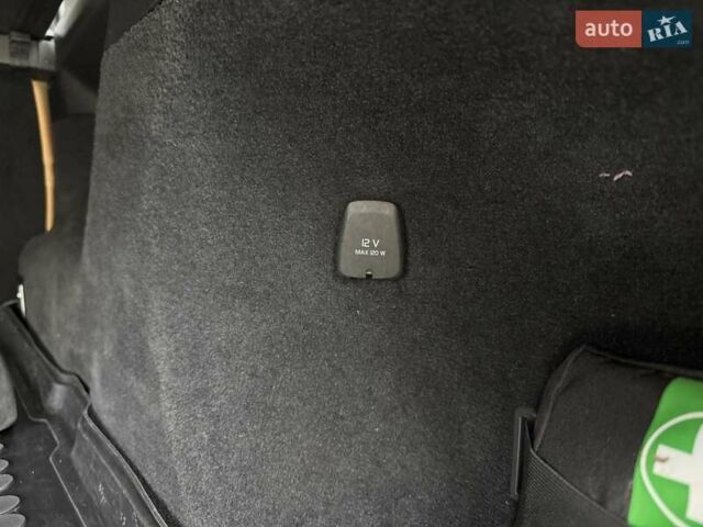 Чорний Вольво ХС90, об'ємом двигуна 1.97 л та пробігом 146 тис. км за 47990 $, фото 39 на Automoto.ua