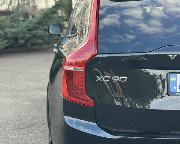 Чорний Вольво ХС90, об'ємом двигуна 2 л та пробігом 142 тис. км за 41000 $, фото 8 на Automoto.ua