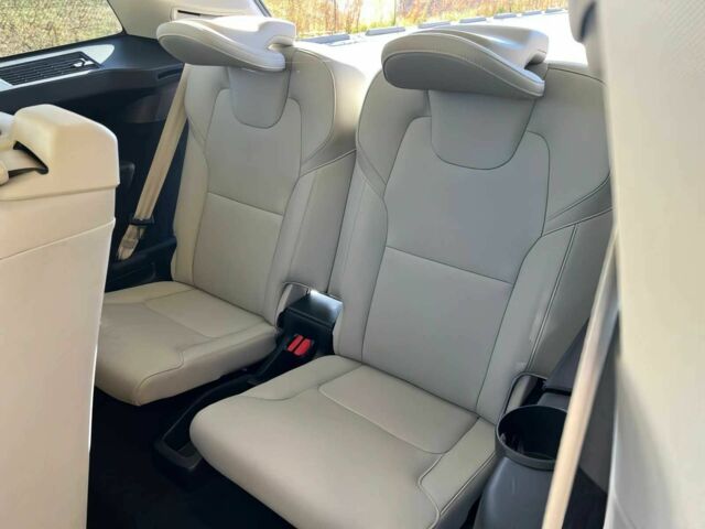 Вольво ХС90 2018 в Хмельницком на Automoto.ua Черный Вольво ХС90, объемом двигателя 2 л и пробегом 47 тыс. км за 6500 $, фото 12 на Automoto.ua