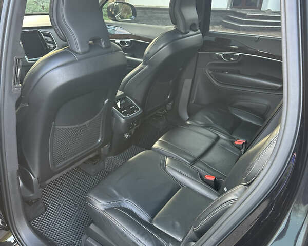 Чорний Вольво ХС90, об'ємом двигуна 2 л та пробігом 142 тис. км за 41000 $, фото 16 на Automoto.ua