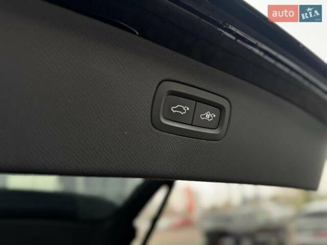 Чорний Вольво ХС90, об'ємом двигуна 1.97 л та пробігом 146 тис. км за 47990 $, фото 40 на Automoto.ua