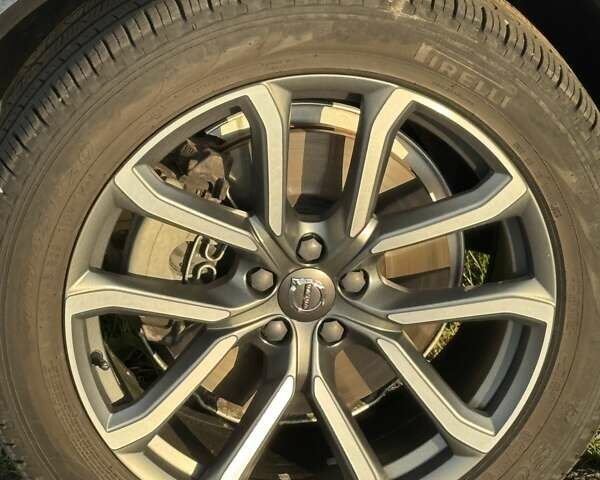 Вольво ХС90 2018 у Коломые на Automoto.ua Чорний Вольво ХС90, об'ємом двигуна 2 л та пробігом 109 тис. км за 33000 $, фото 3 на Automoto.ua