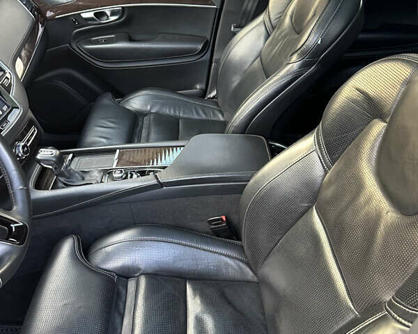 Чорний Вольво ХС90, об'ємом двигуна 2 л та пробігом 142 тис. км за 41000 $, фото 21 на Automoto.ua