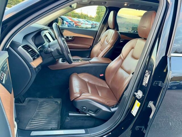 Черный Вольво ХС90, объемом двигателя 2 л и пробегом 36 тыс. км за 16000 $, фото 7 на Automoto.ua