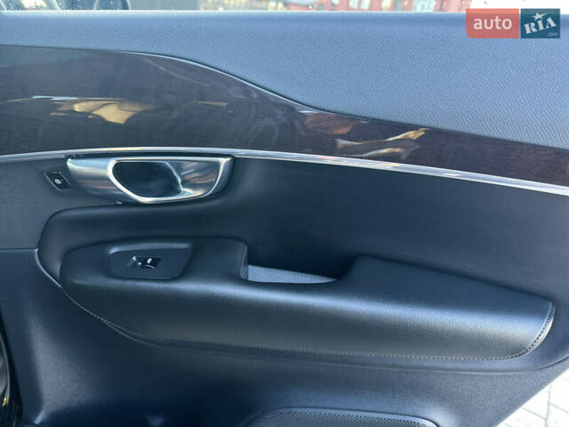 Черный Вольво ХС90, объемом двигателя 2 л и пробегом 260 тыс. км за 26000 $, фото 51 на Automoto.ua