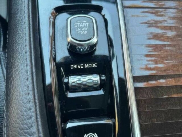 Черный Вольво ХС90, объемом двигателя 2 л и пробегом 43 тыс. км за 8500 $, фото 11 на Automoto.ua