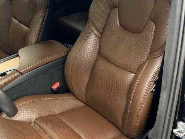 Чорний Вольво ХС90, об'ємом двигуна 2 л та пробігом 92 тис. км за 25500 $, фото 10 на Automoto.ua