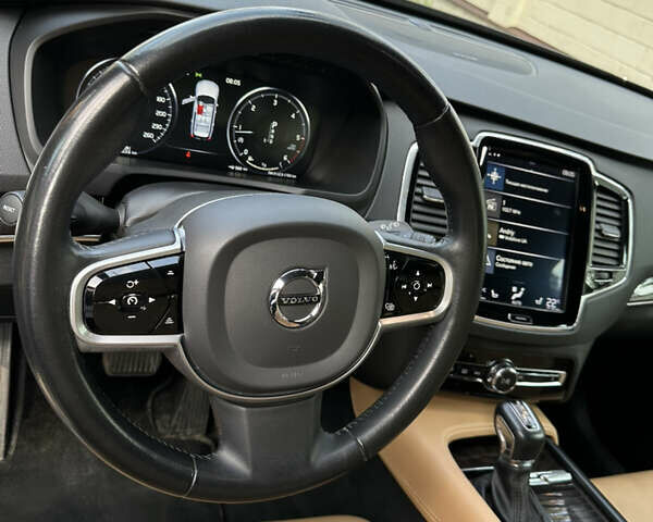 Чорний Вольво ХС90, об'ємом двигуна 2 л та пробігом 200 тис. км за 32000 $, фото 8 на Automoto.ua