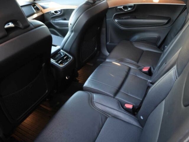 Черный Вольво ХС90, объемом двигателя 2 л и пробегом 34 тыс. км за 7500 $, фото 8 на Automoto.ua