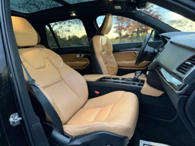 Чорний Вольво ХС90, об'ємом двигуна 2 л та пробігом 39 тис. км за 14000 $, фото 10 на Automoto.ua