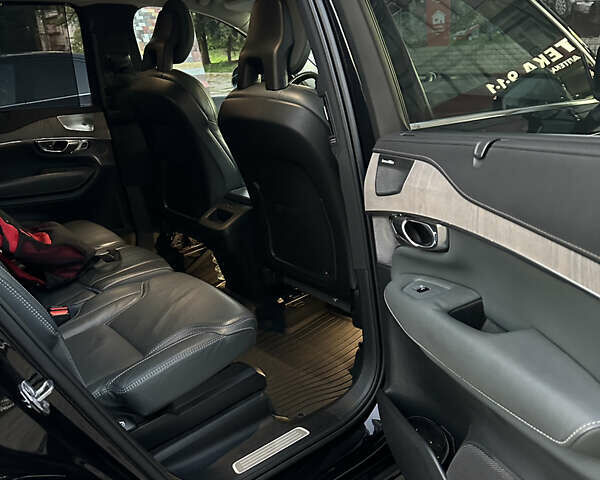 Чорний Вольво ХС90, об'ємом двигуна 2 л та пробігом 174 тис. км за 48000 $, фото 13 на Automoto.ua