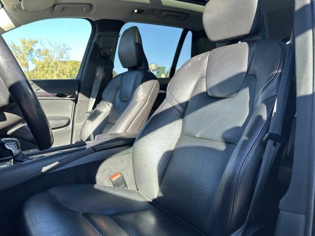 Вольво ХС90 2019 в Житомире на Automoto.ua Черный Вольво ХС90, объемом двигателя 2 л и пробегом 33 тыс. км за 8000 $, фото 9 на Automoto.ua