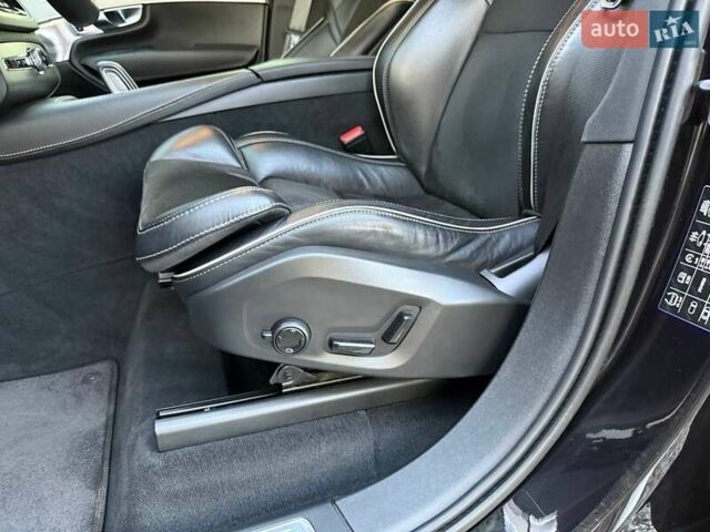 Вольво ХС90 2020 в Хмельницком на Automoto.ua Черный Вольво ХС90, объемом двигателя 1.97 л и пробегом 92 тыс. км за 53000 $, фото 26 на Automoto.ua