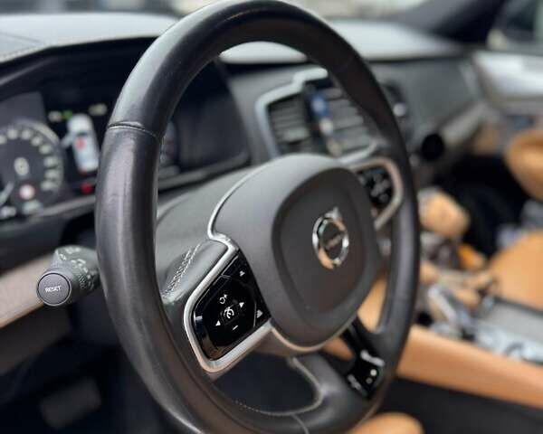 Черный Вольво ХС90, объемом двигателя 1.97 л и пробегом 203 тыс. км за 44400 $, фото 8 на Automoto.ua