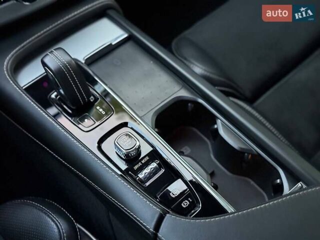 Вольво ХС90 2020 в Хмельницком на Automoto.ua Черный Вольво ХС90, объемом двигателя 1.97 л и пробегом 92 тыс. км за 53000 $, фото 47 на Automoto.ua