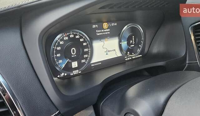 Чорний Вольво ХС90, об'ємом двигуна 2 л та пробігом 63 тис. км за 44000 $, фото 18 на Automoto.ua