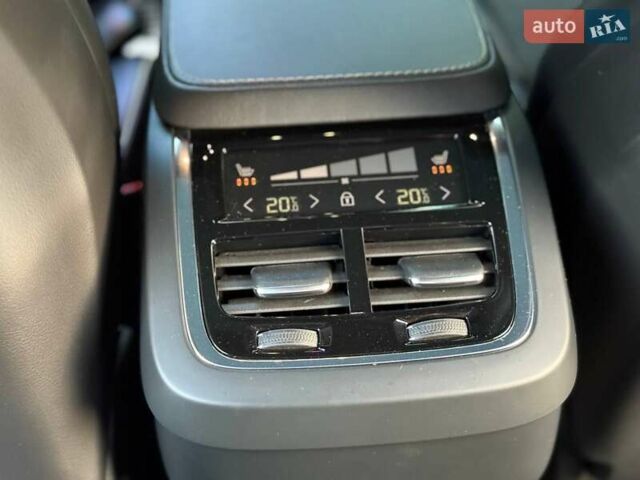 Вольво ХС90 2020 в Хмельницком на Automoto.ua Черный Вольво ХС90, объемом двигателя 1.97 л и пробегом 92 тыс. км за 53000 $, фото 40 на Automoto.ua