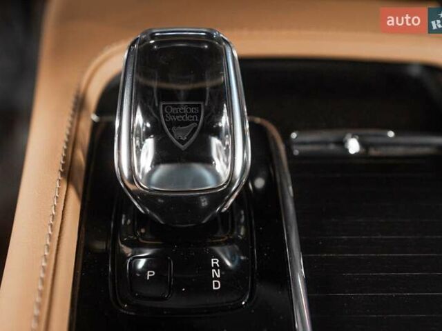 Чорний Вольво ХС90, об'ємом двигуна 1.97 л та пробігом 135 тис. км за 49900 $, фото 74 на Automoto.ua