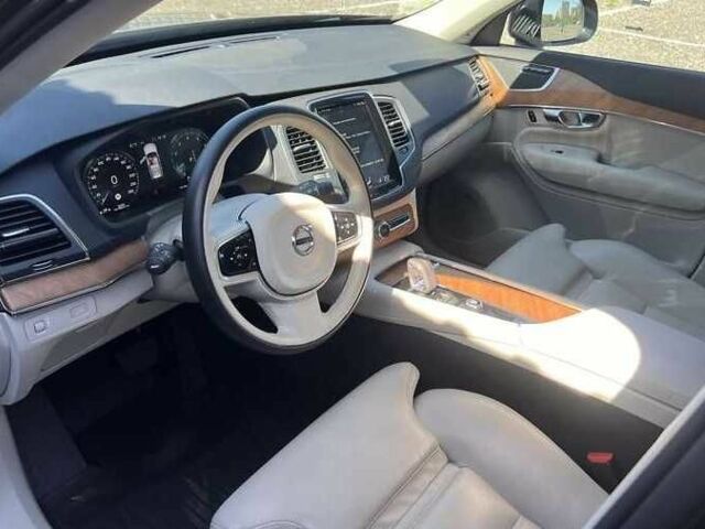 Вольво ХС90 2021 в Киеве на Automoto.ua Черный Вольво ХС90, объемом двигателя 2 л и пробегом 45 тыс. км за 31000 $, фото 6 на Automoto.ua