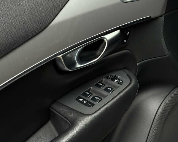 Черный Вольво ХС90, объемом двигателя 2 л и пробегом 161 тыс. км за 28800 $, фото 19 на Automoto.ua