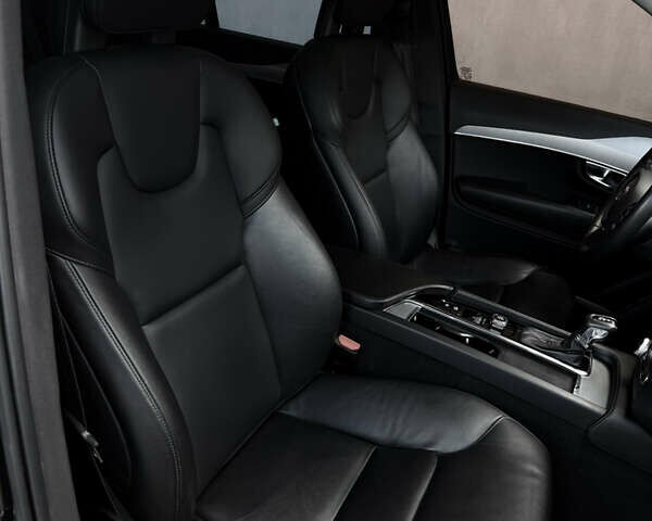 Вольво ХС90 2021 в Львове на Automoto.ua Черный Вольво ХС90, объемом двигателя 2 л и пробегом 161 тыс. км за 30000 $, фото 29 на Automoto.ua