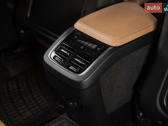 Чорний Вольво ХС90, об'ємом двигуна 1.97 л та пробігом 135 тис. км за 49900 $, фото 49 на Automoto.ua