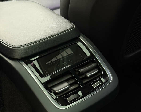 Черный Вольво ХС90, объемом двигателя 2 л и пробегом 161 тыс. км за 28800 $, фото 18 на Automoto.ua